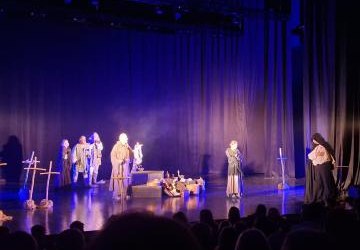 WYJAZD KLAS VII NA SPEKTAKL „DZIADY”