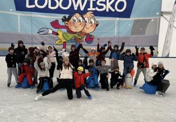 MIKOŁAJKI NA LODOWISKU