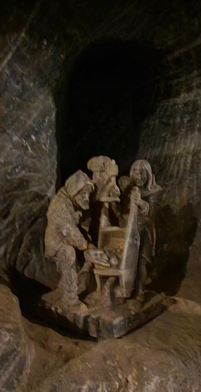 WhatsApp Image 2026-04-16 at 09.50.17 (5).jpeg