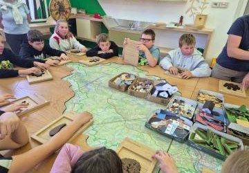 5A W POPRADZKIM CENTRUM EDUKACJI PRZYRODNICZEJ W RYTRZE.