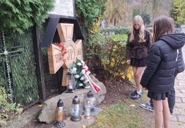 PAMIĘĆ, KTÓRA ŁĄCZY POKOLENIA